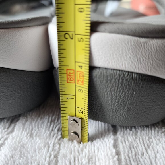 Elevate your summer footwear with these Floopi womens flip flops in white and gr - Picture 6 of 6